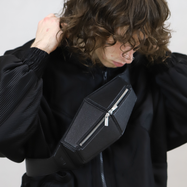 Black Pebbled Fanny Bag - immagine 4